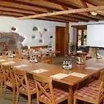 Historisches Genusshotel Loewen Fogadó 3*