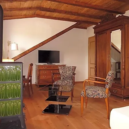 אורחן Historisches Genusshotel Loewen שופהיים