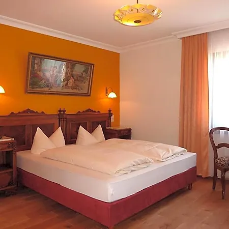 Historisches Genusshotel Loewen 3* שופהיים