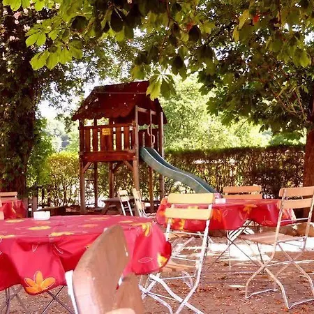 Historisches Genusshotel Loewen אורחן שופהיים
